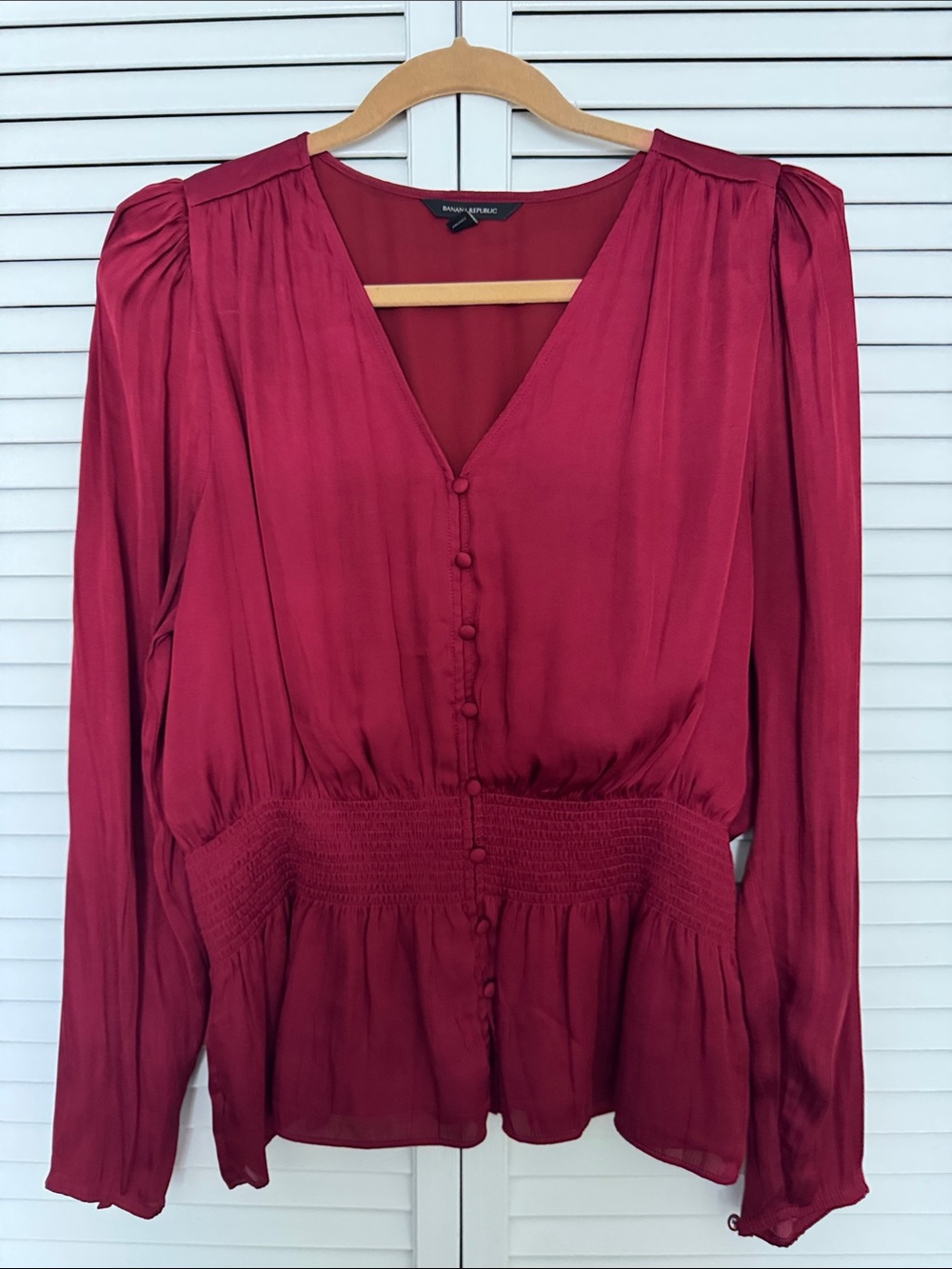 Banana Republic Wine-Red V-Neck Button-Front Blouse